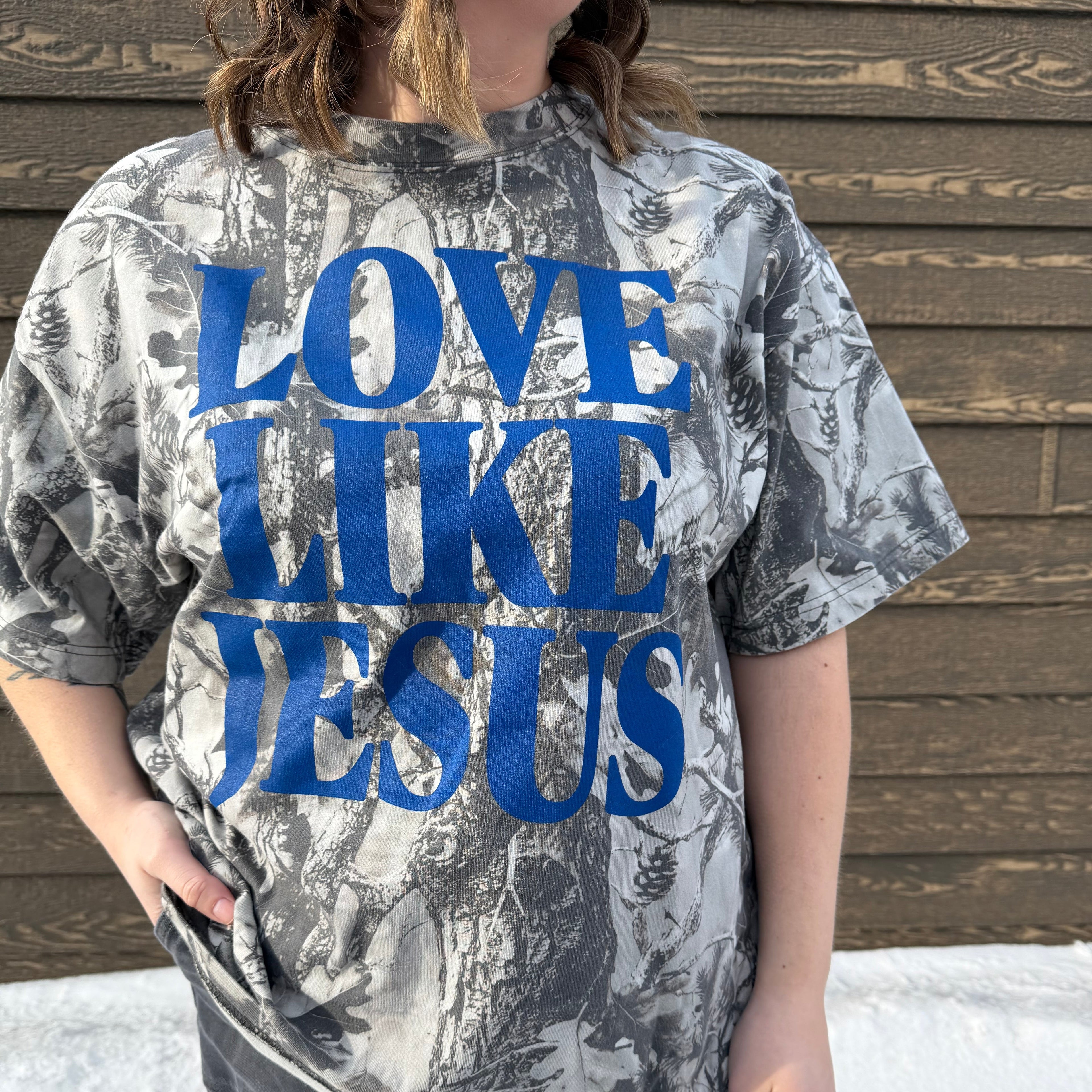Love Like Jesus Tee